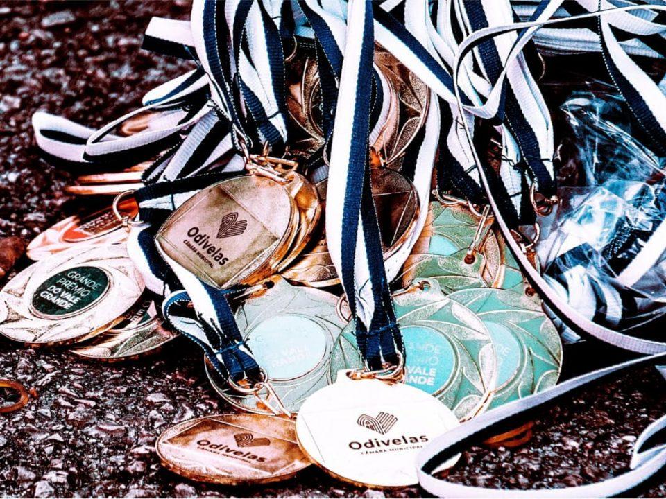 nadruk medale drewniane, odlewane, stalowe oraz wykonane z pleksi