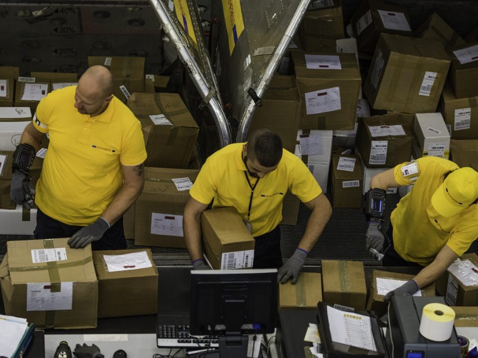 ubranie z logo firmy